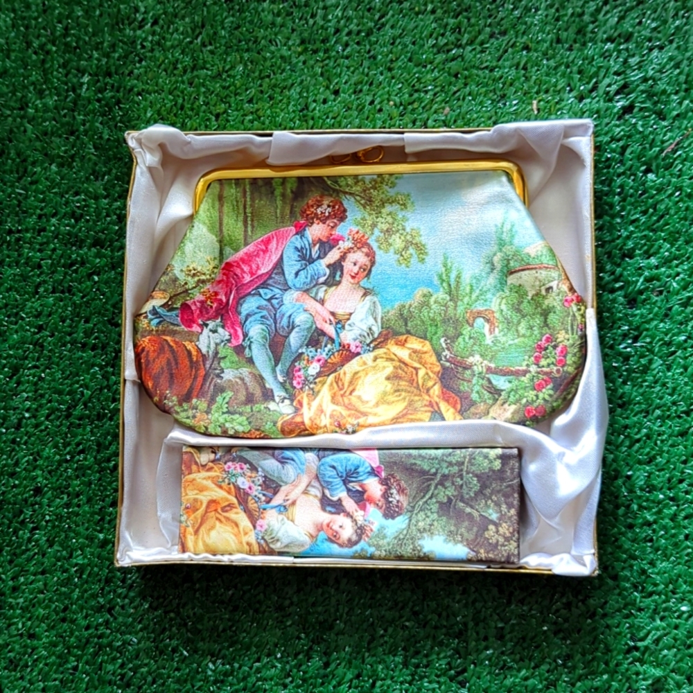 Early 1920s 30s Vintage purse and beauty kit (brush and mirror)